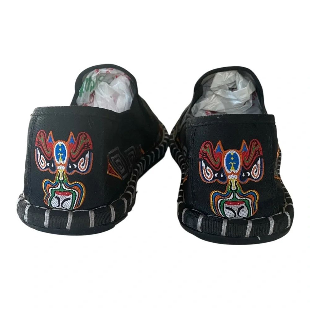 Black Embroidered Slip-On Shoes unisex - Picture 3 of 10